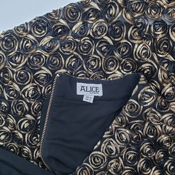 ALICE BY TEMPERLEY Donna Lamé Rosette-appliquéd Tulle Mini Skirt - Picture 7 of 12